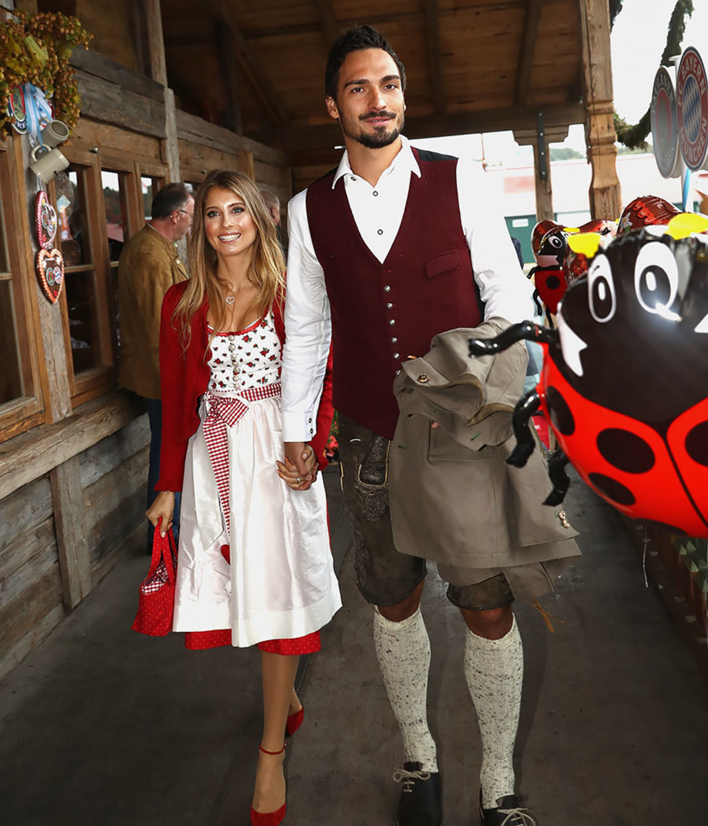 2016-Bayern-Munich-Oktoberfest-Mats-Hummels-wife-Cathy-Fischer-611945602.jpg