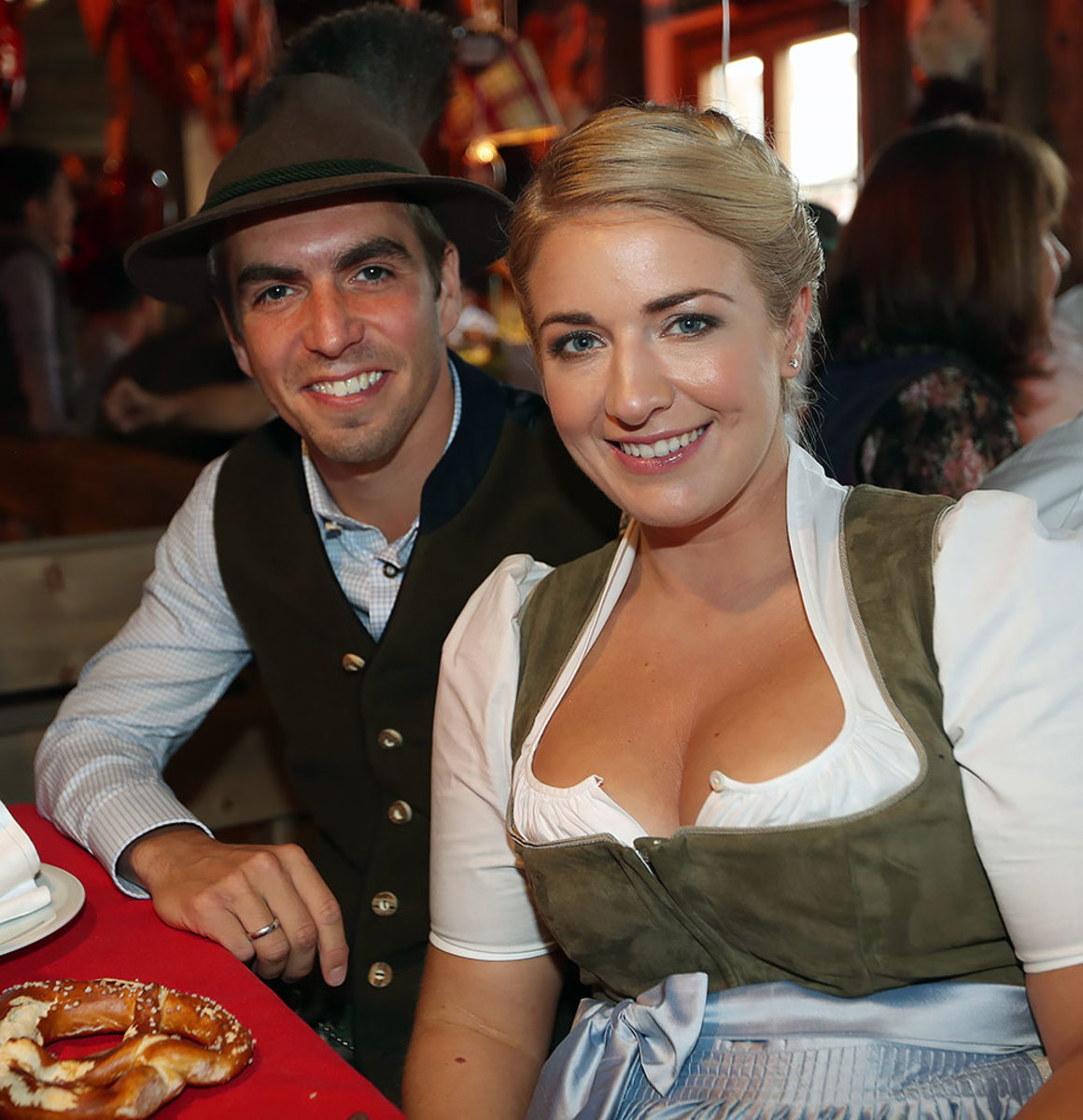 2016-Bayern-Munich-Oktoberfest-Philipp-Lahm-wife-Claudia-611947398.jpg