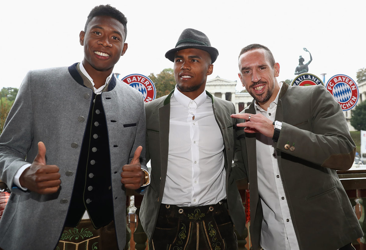 2016-Bayern-Munich-Oktoberfest-David-Alaba-Douglas-Costa-Franck-Ribery-611946998.jpg