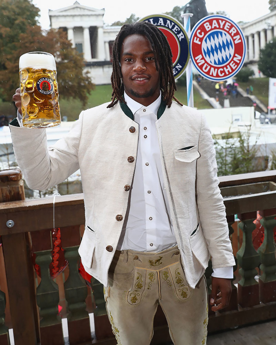 2016-Bayern-Munich-Oktoberfest-Renato-Sanches-611946496.jpg