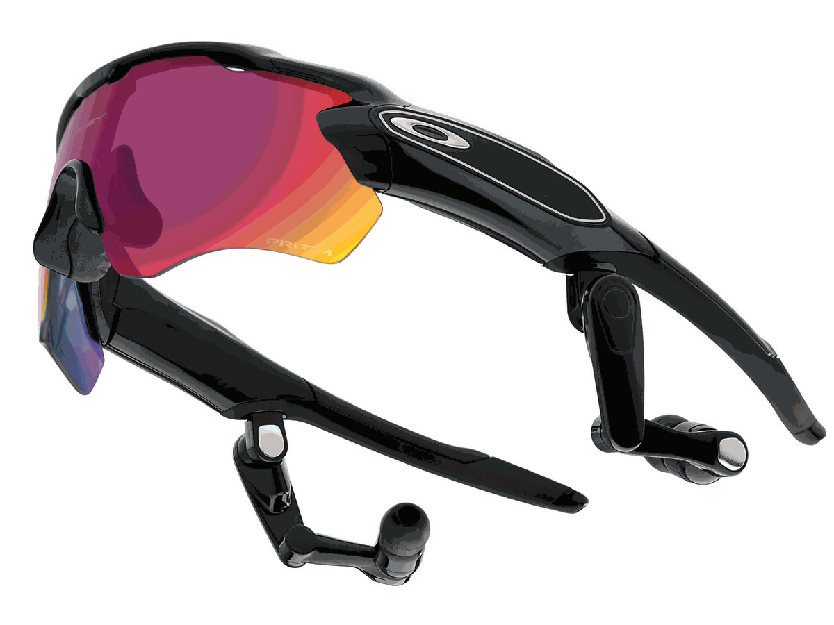 oakley-radar-pace-product.jpg