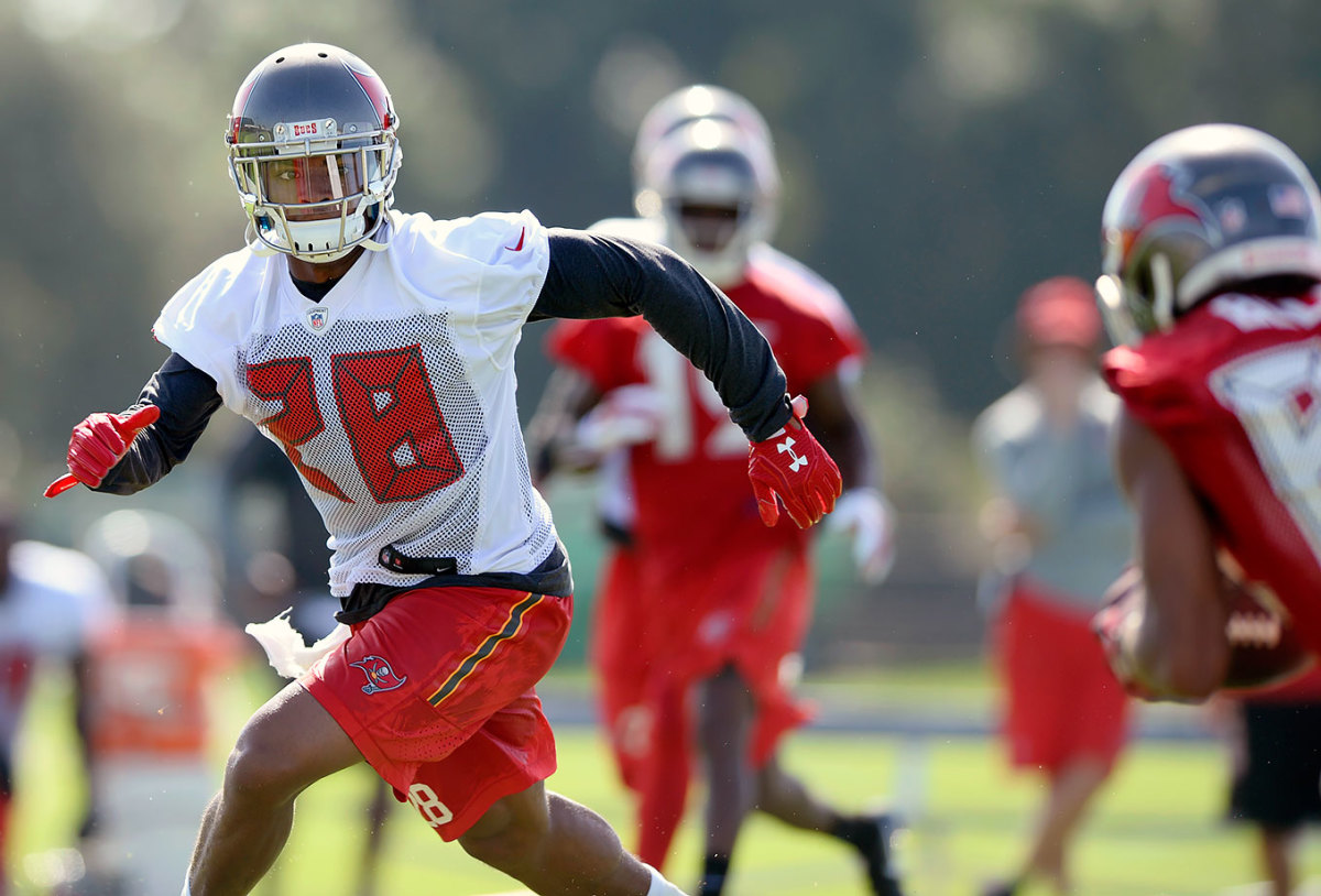 2016-0728-Tampa-Bay-Buccaneers-training-camp-Vernon-Hargreaves-III.jpg