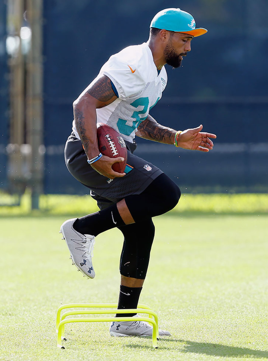 2016-0729-Miami-Dolphins-training-camp-Arian-Foster.jpg