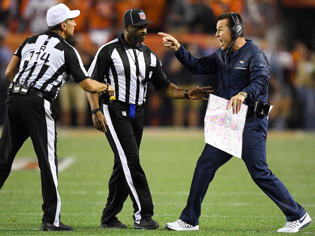 gary-kubiak-referees.jpg