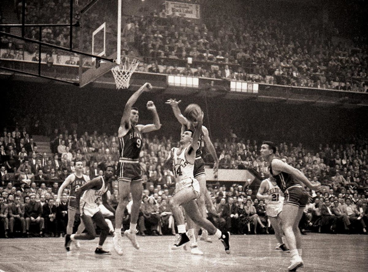 1957-NBA-Finals-Bob-Cousy-Bob-Pettit-001309290.jpg