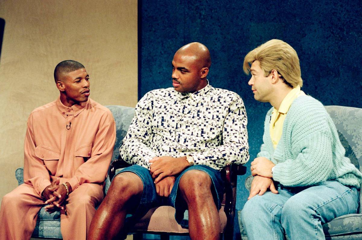 1993-Muggsy-Bogues-Charles-Barkley-Al-Franken-SNL_0.jpg