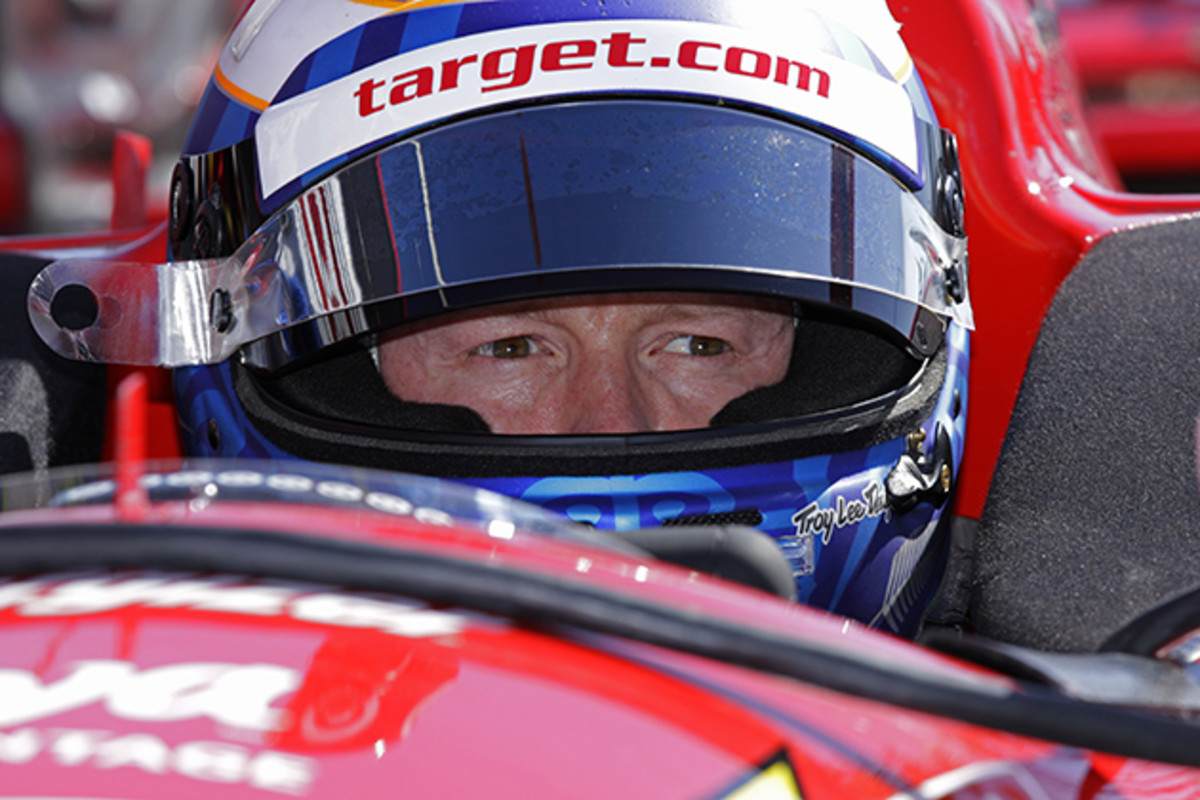 scott-dixon-training-with-helmet.jpg