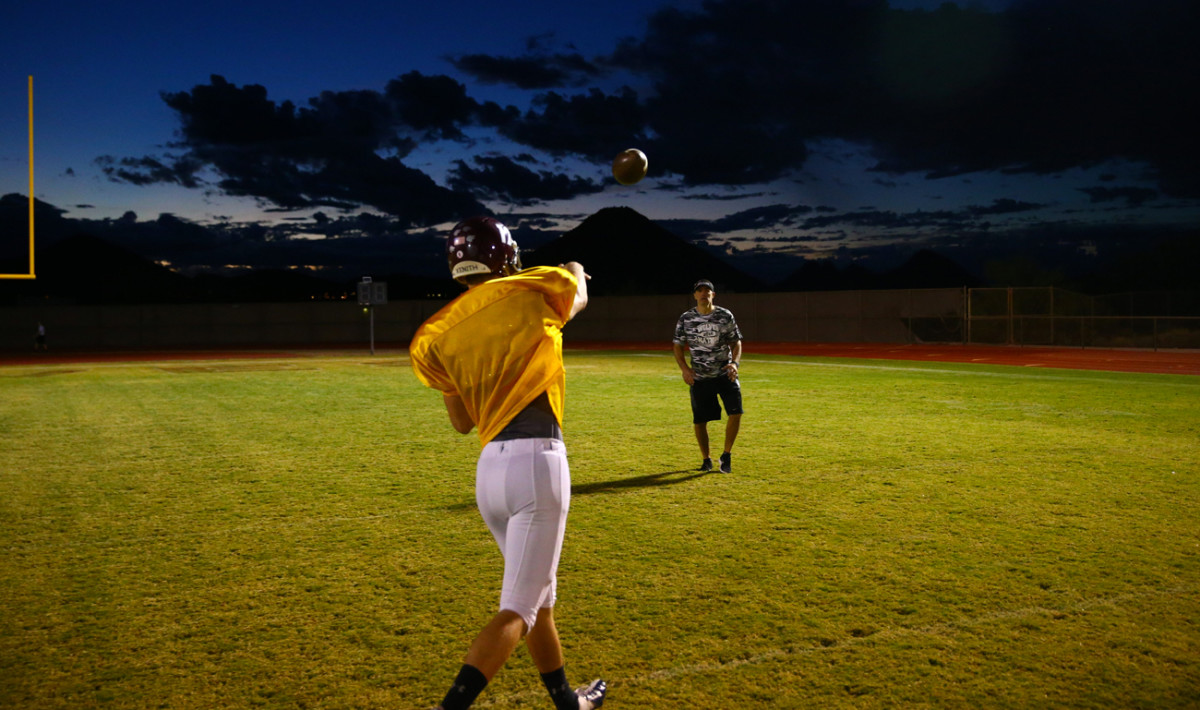kurt-warner-high-school-predawn-catch.jpg