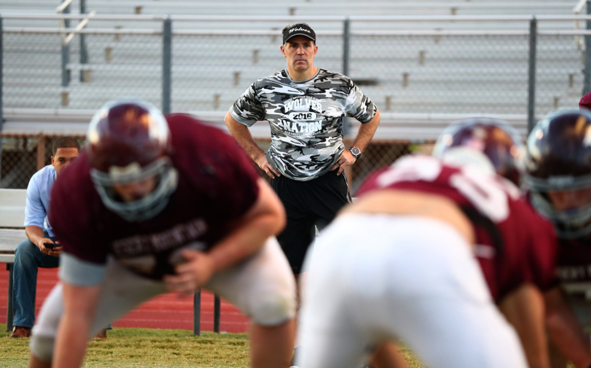 kurt-warner-high-school-coach-practice-2.jpg