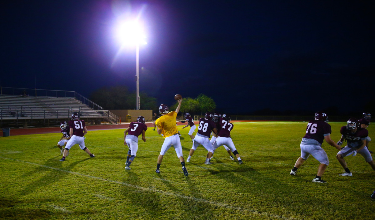 kurt-warner-high-school-practice.jpg