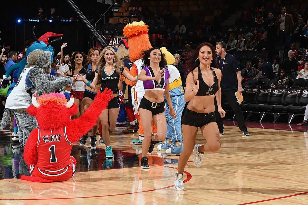 NBA-All-Star-Weekend-Dancers-510288970.jpg