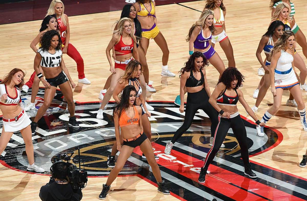 NBA-All-Star-Weekend-Dancers-510095810.jpg