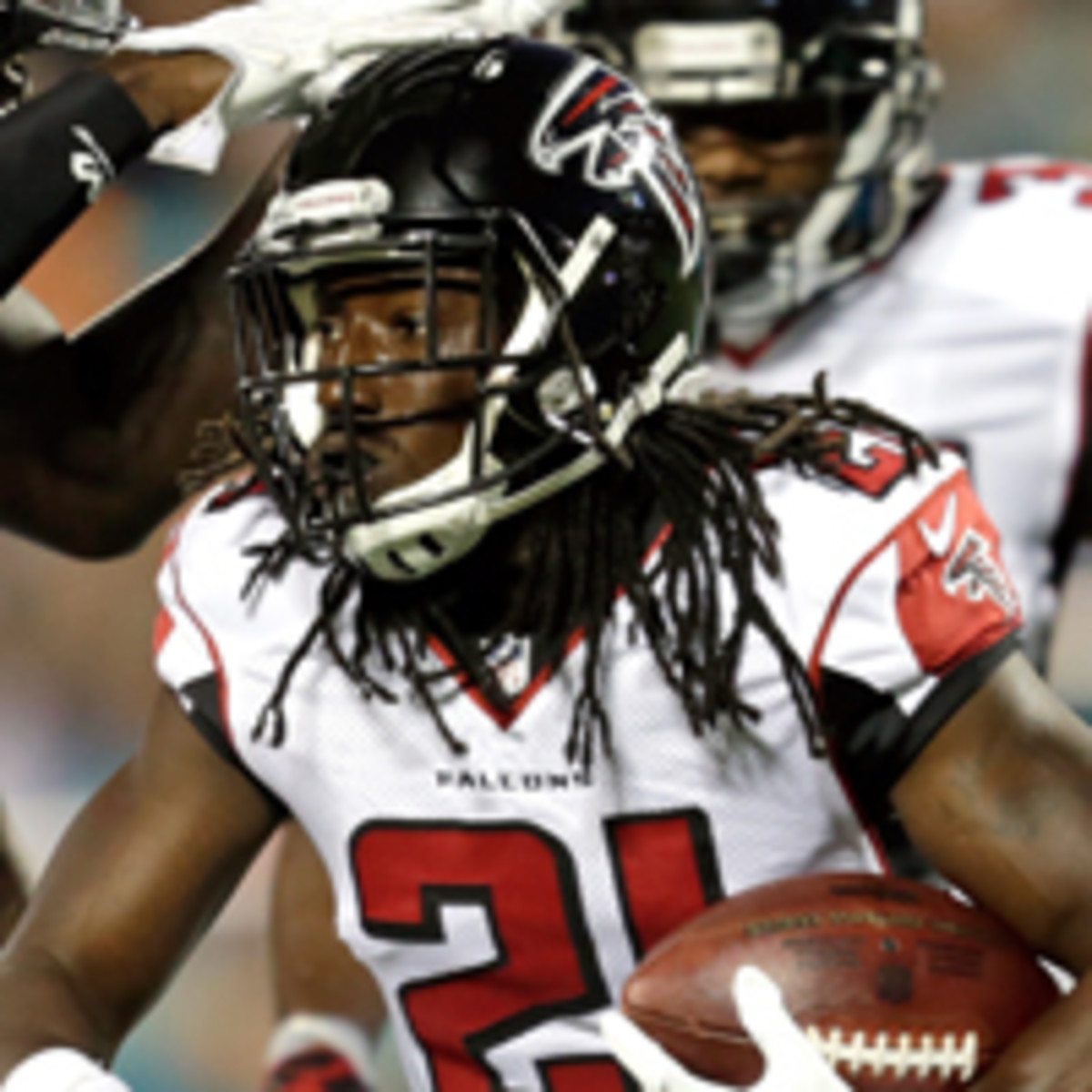 02-200-desmond-trufant.jpg