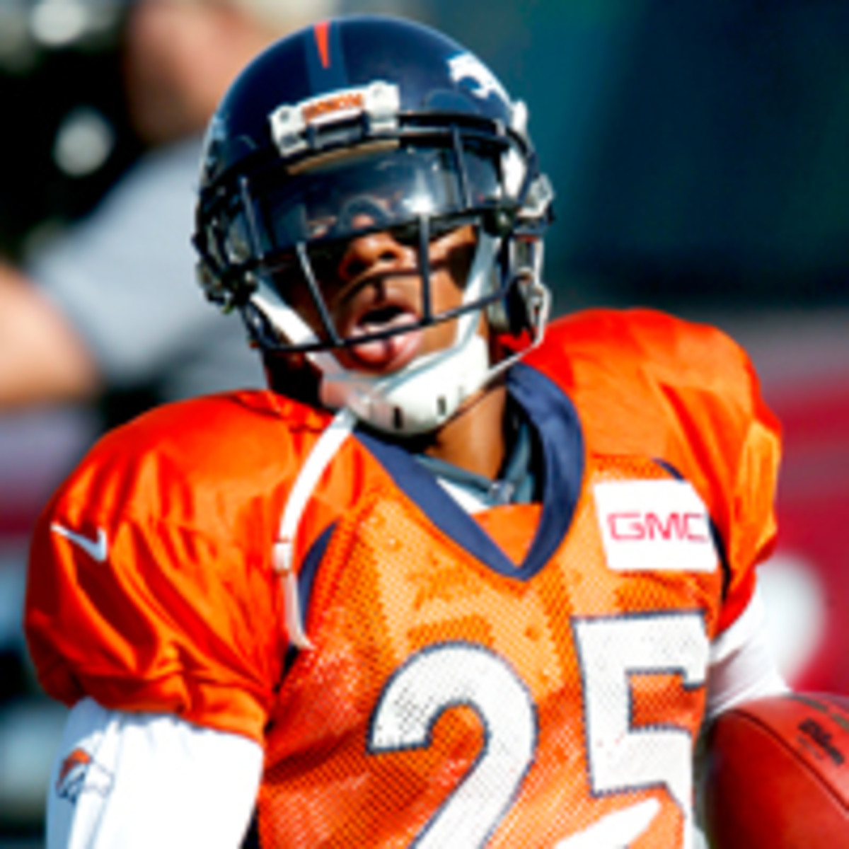 10-200-denver-chris-harris.jpg