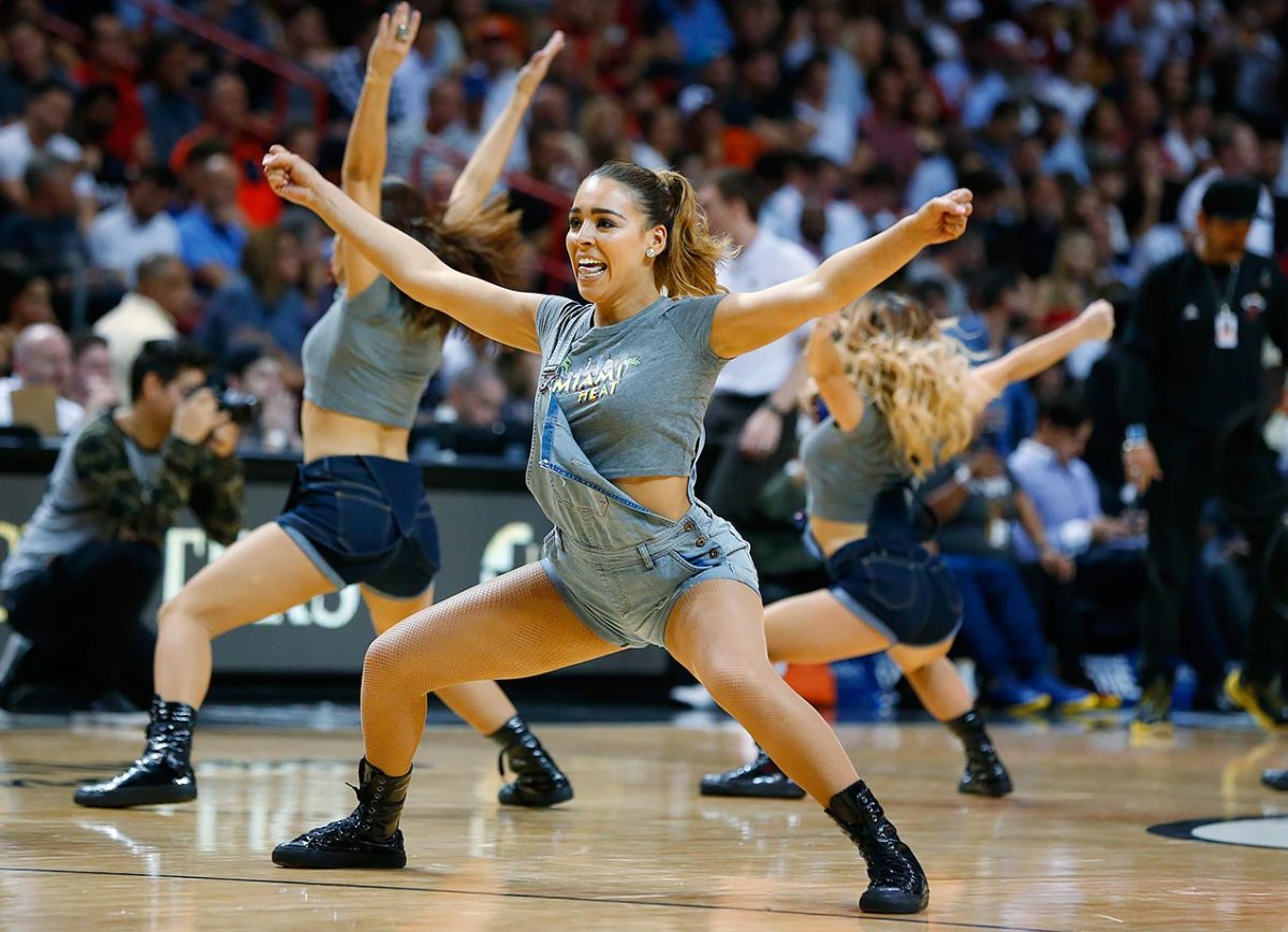 Miami-Heat-Dancers-AP_605125465187.jpg