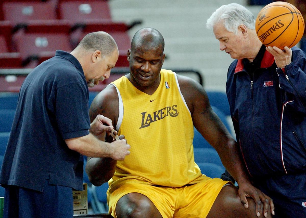 2002-0519-Gary-Vitti-Shaquille-O'Neal-Tex-Winter.jpg