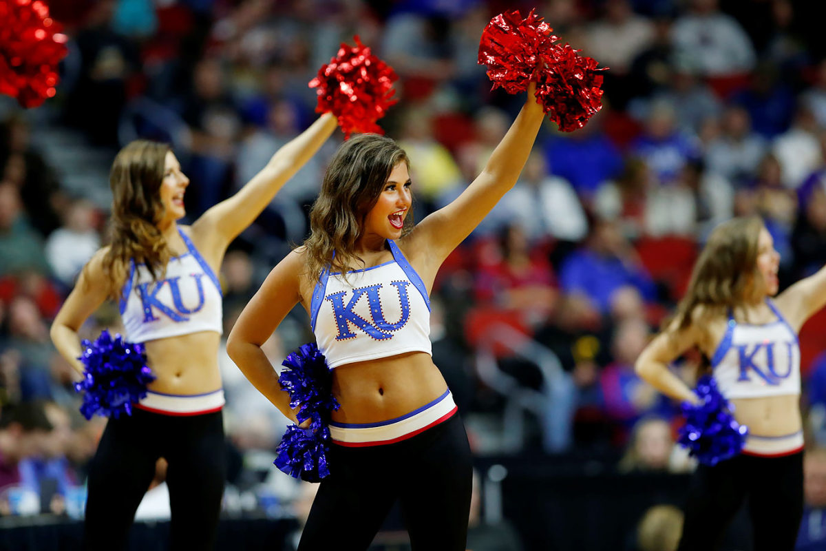 Kansas-cheerleaders-SI-269_TK1_778.jpg