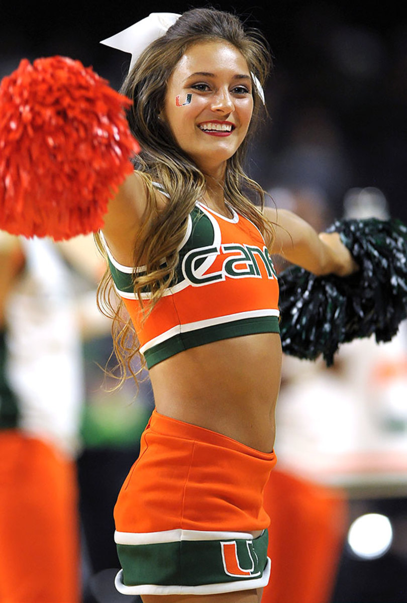 Miami-cheerleaders-516225308.jpg