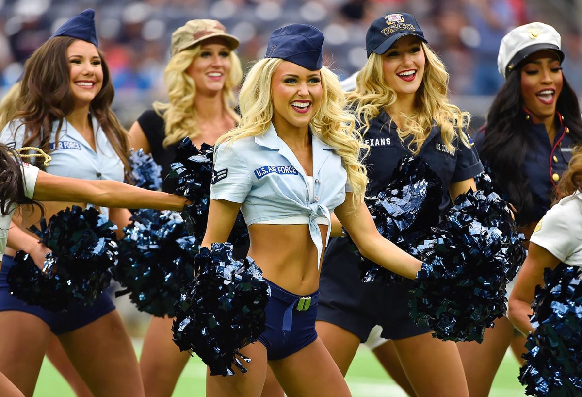 Houston-Texans-cheerleaders-AP_242178052252.jpg