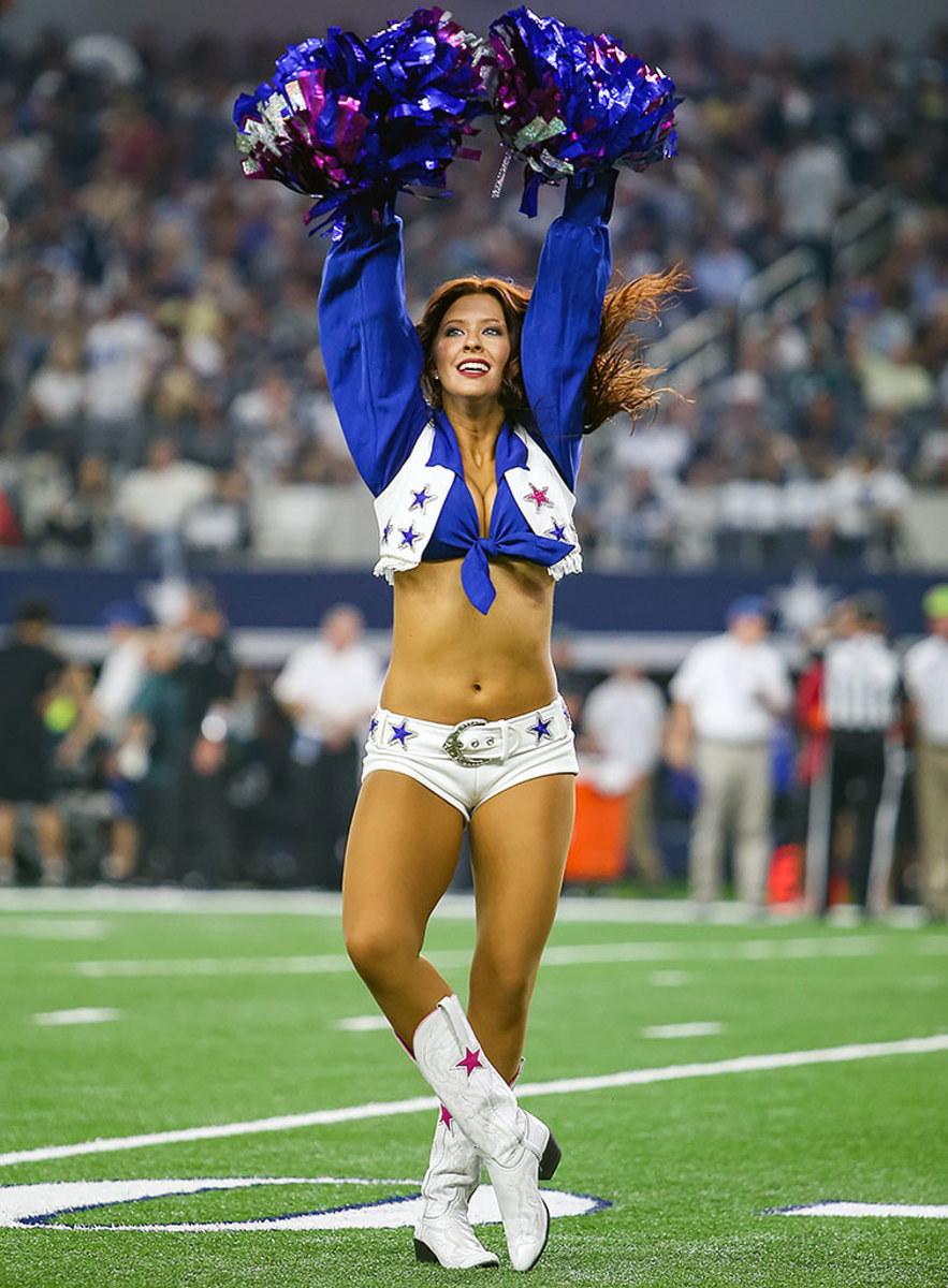 Dallas-Cowboys-cheerleaders-GettyImages-619486660_master.jpg