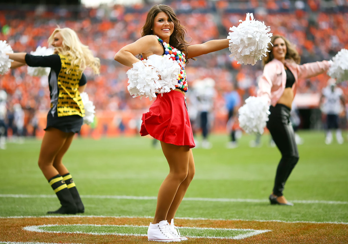 Denver-Broncos-cheerleaders-GettyImages-619611472_master.jpg