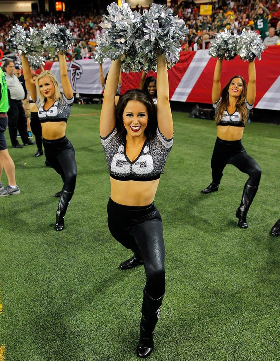 Atlanta-Falcons-cheerleaders-GettyImages-619358664_master.jpg