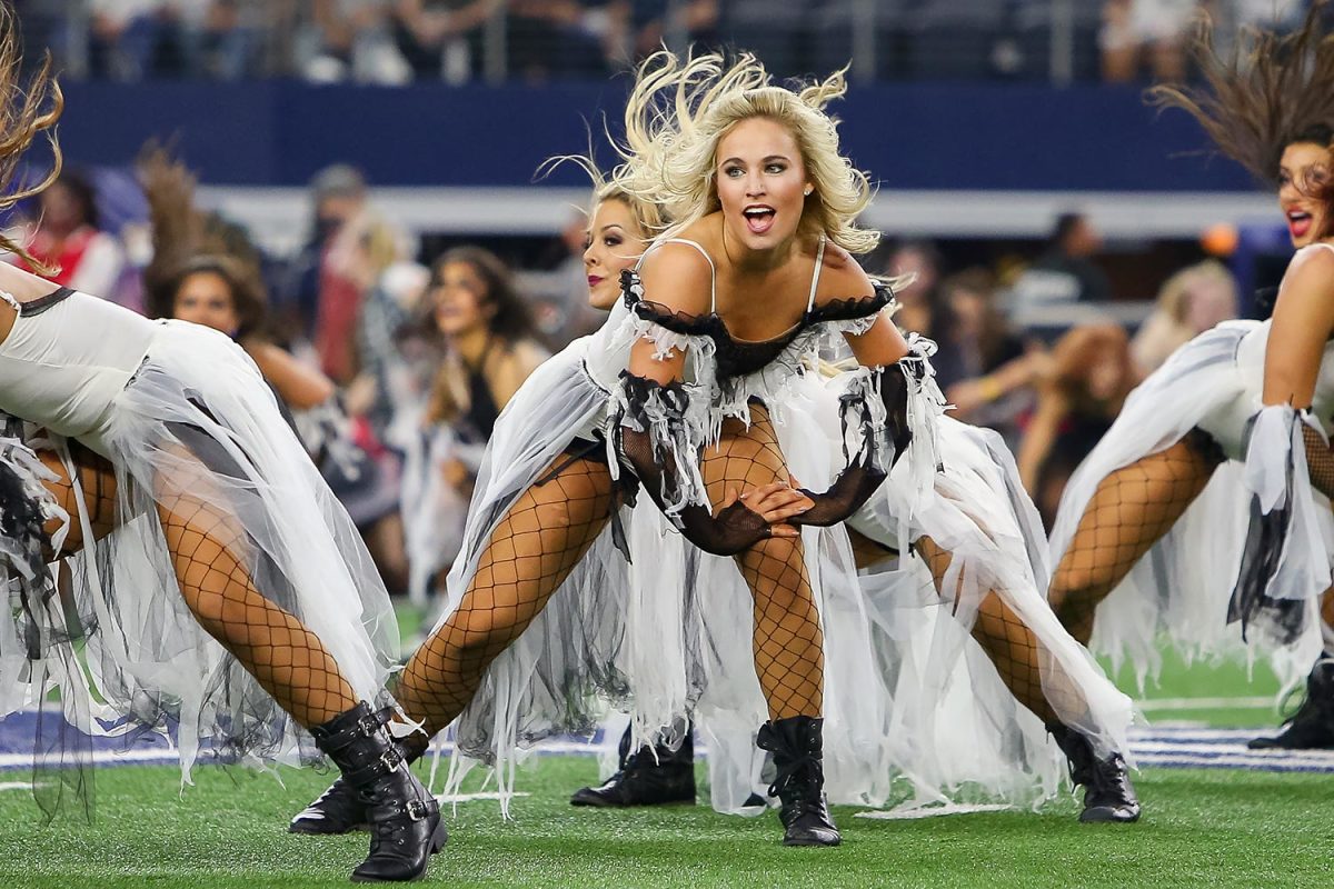 Dallas-Cowboys-cheerleaders-GettyImages-619486172_master.jpg