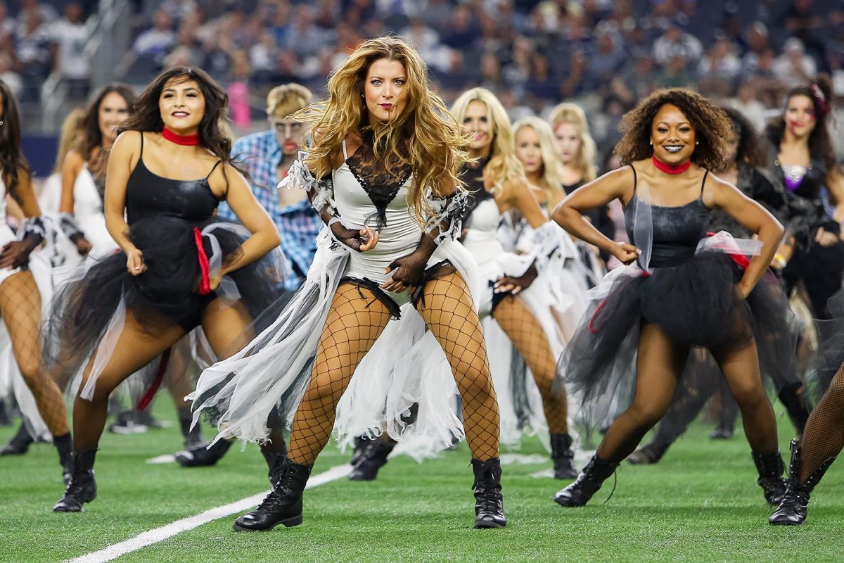 Dallas-Cowboys-cheerleaders-GettyImages-619486222_master.jpg