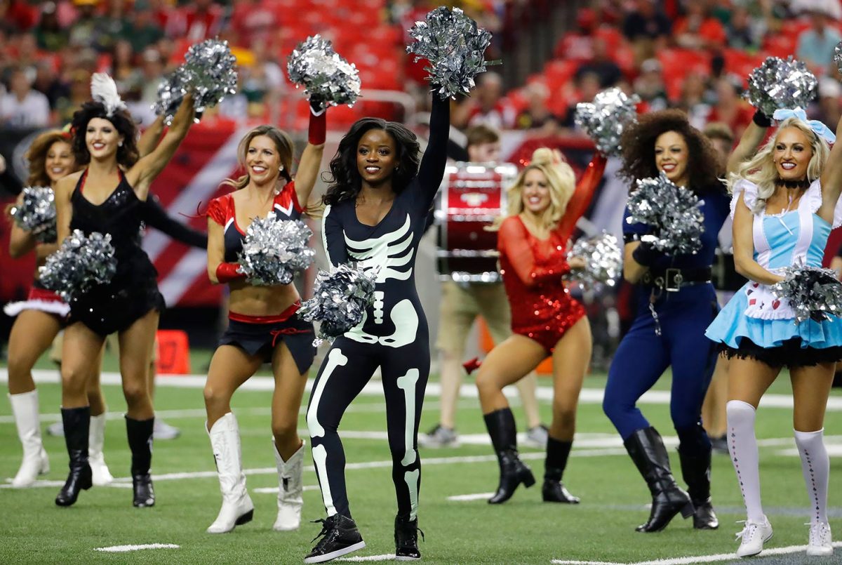 Atlanta-Falcons-cheerleaders-AP_16304727751935.jpg