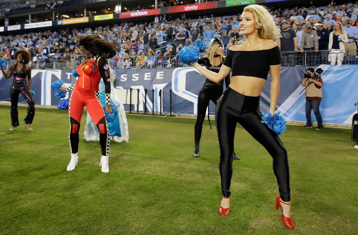 Tennessee-Titans-cheerleaders-GettyImages-618681268_master.jpg