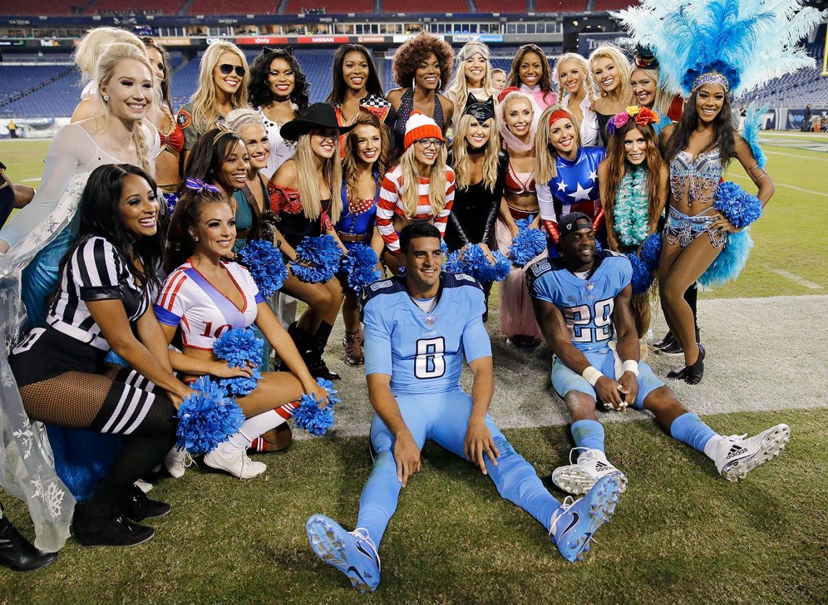 Tennessee-Titans-cheerleaders-AP_949747486825.jpg