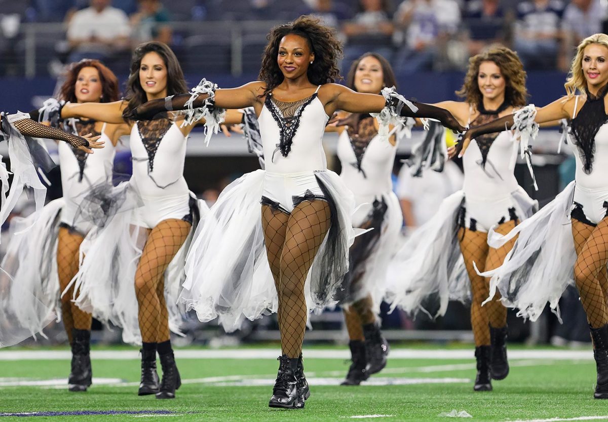 Dallas-Cowboys-cheerleaders-GettyImages-619484878_master.jpg