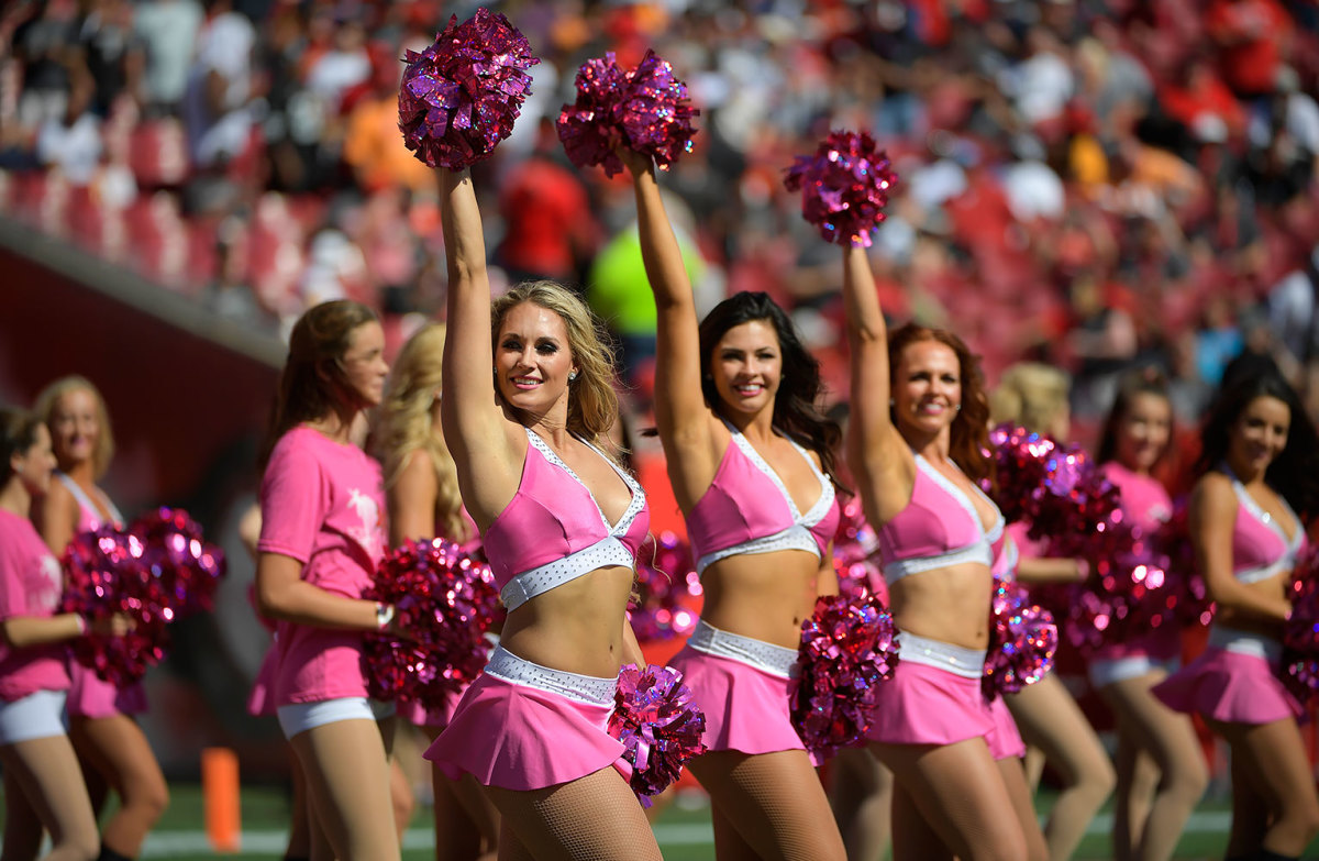 Tampa-Bay-Buccaneers-cheerleaders-AP_16305074292645.jpg