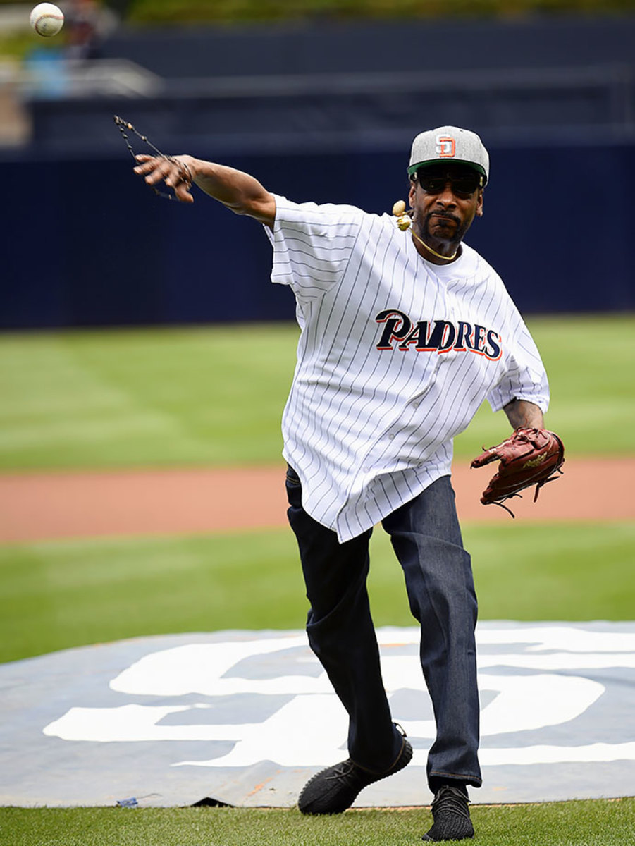 2016-0608-Snoop-Dogg-first-pitch.jpg