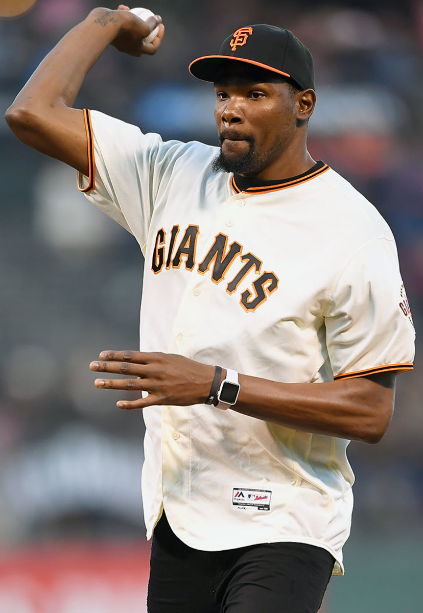 2016-0916-Kevin-Durant-first-pitch.jpg