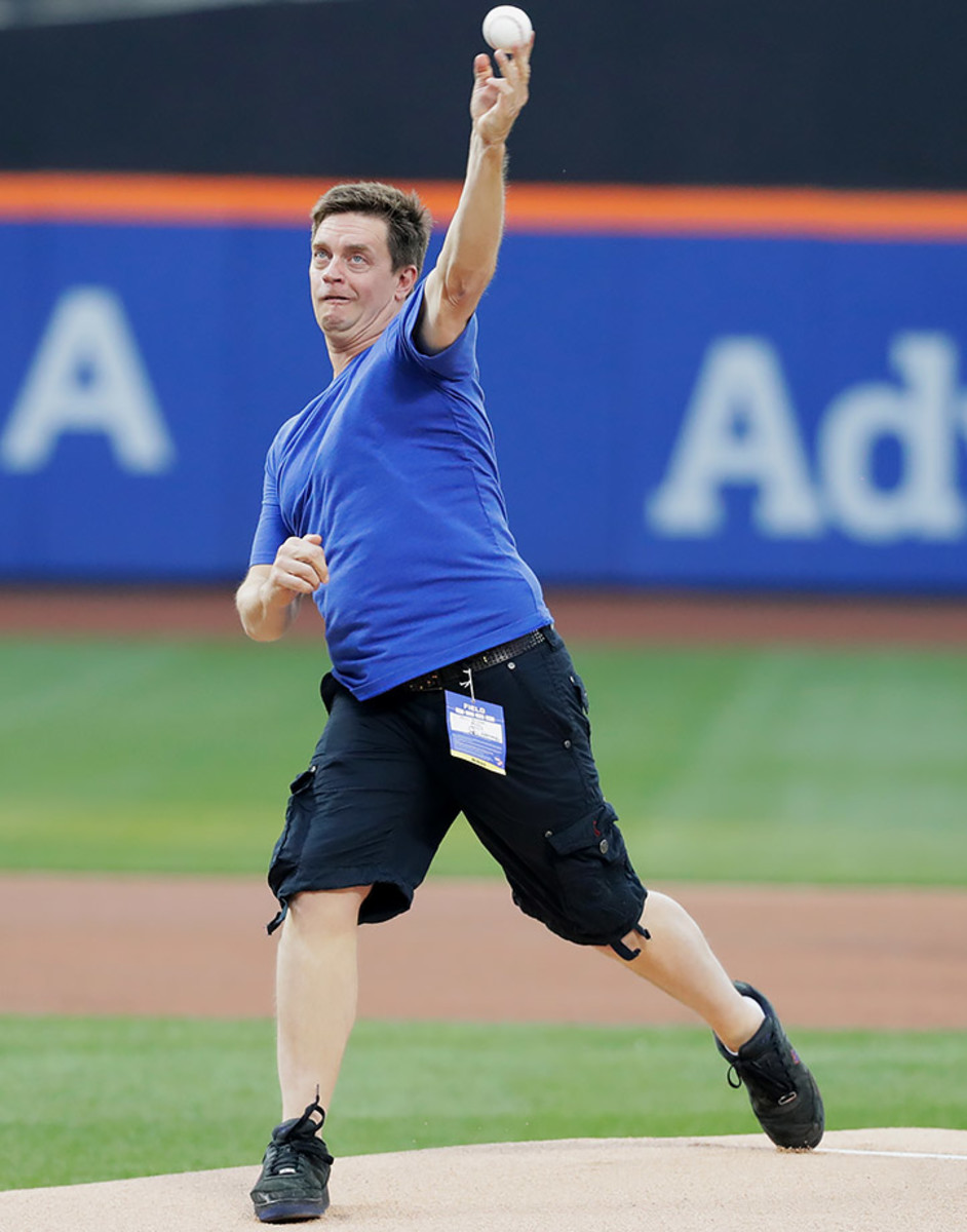 2016-0527-Jim-Breuer-first-pitch.jpg