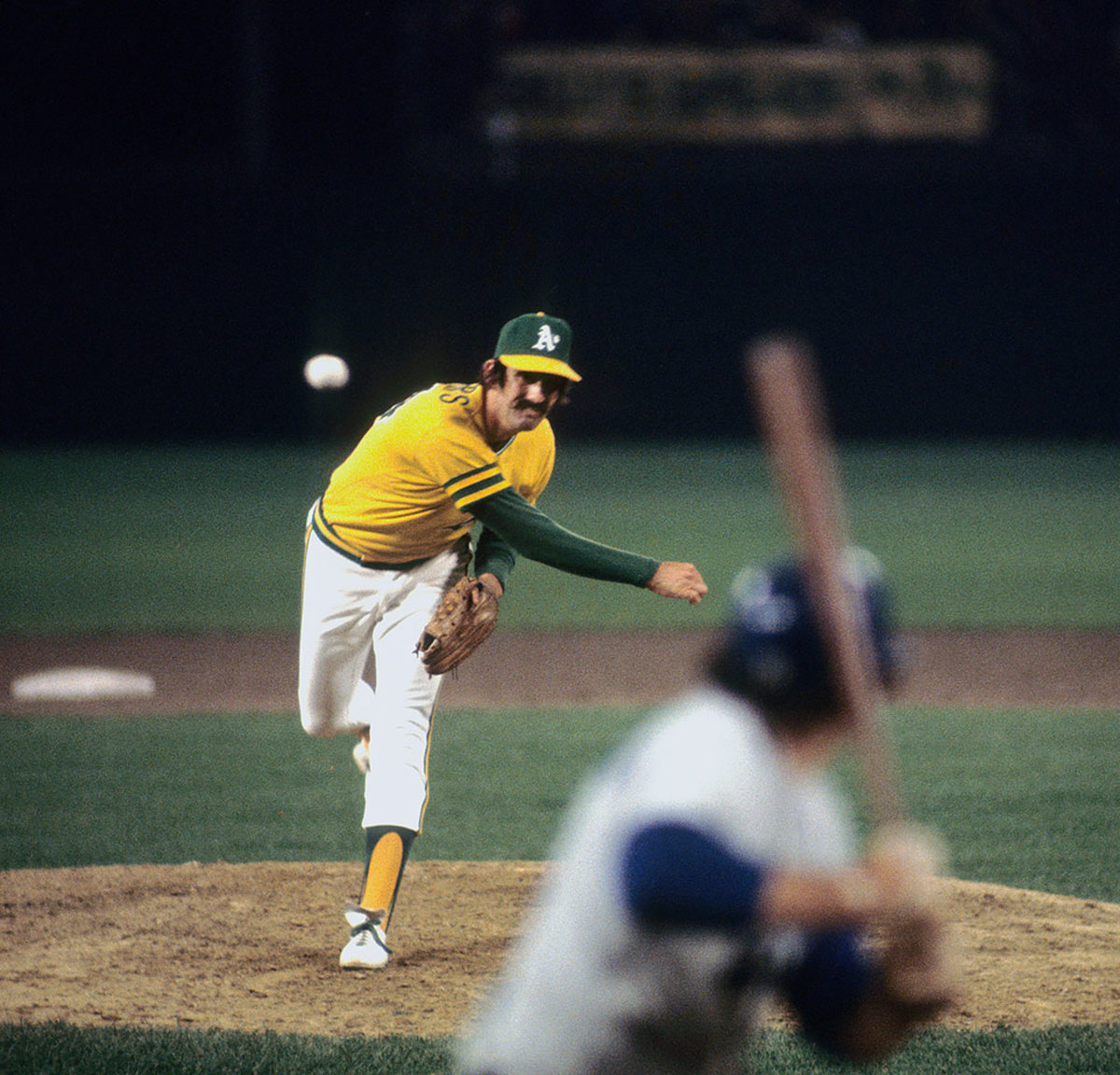 1974-1016-Rollie-Fingers-079008978.jpg