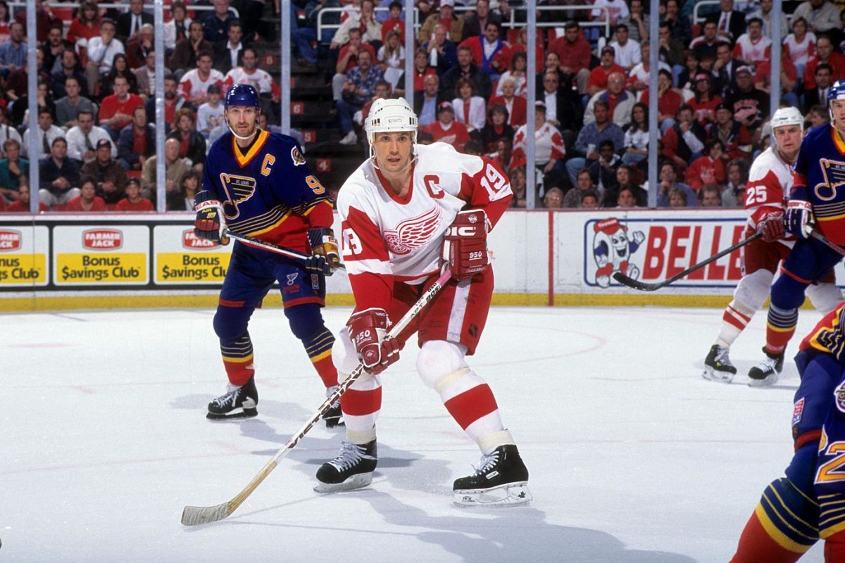 1996-Red-Wings-Blues-Game-7-Steve-Yzerman-Wayne-Gretzky.jpg