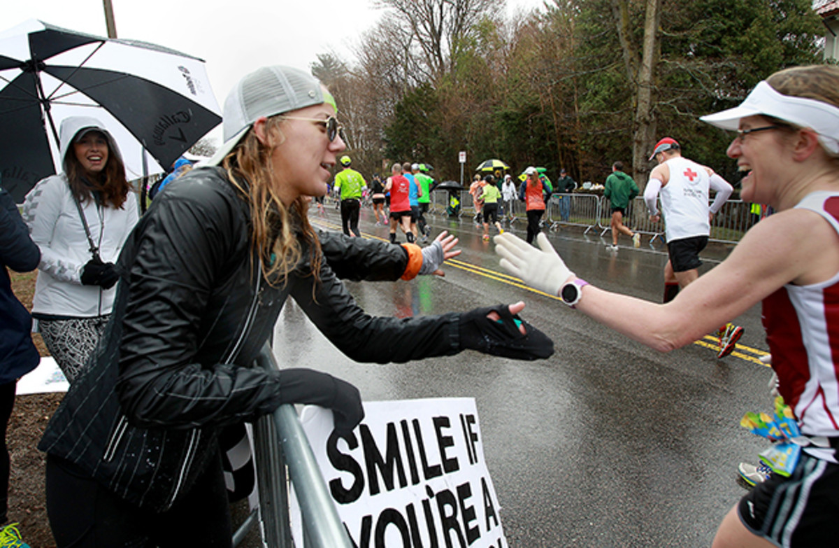 boston-marathon-guide-cheer-inline.jpg