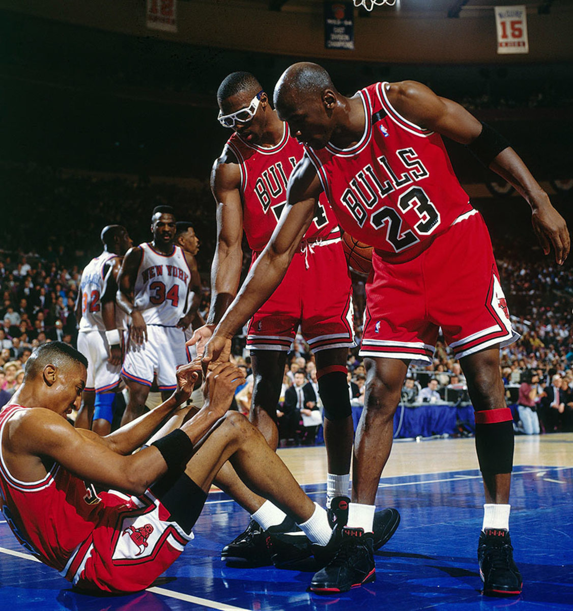 1992-0514-Scottie-Pippen-Michael-Jordan-Horace-Grant-005057977.jpg