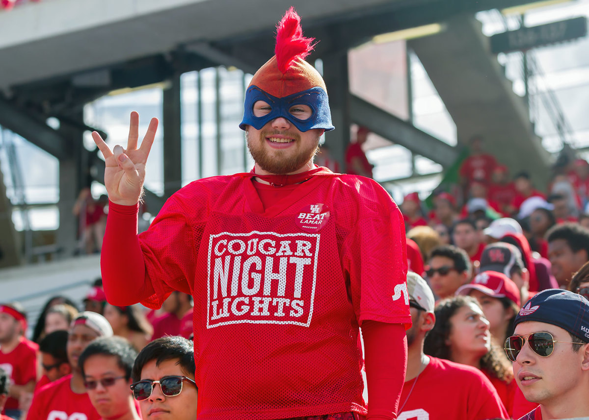 Houston-Cougars-fans-DBA160910_Lamar_vs_Houston29.jpg