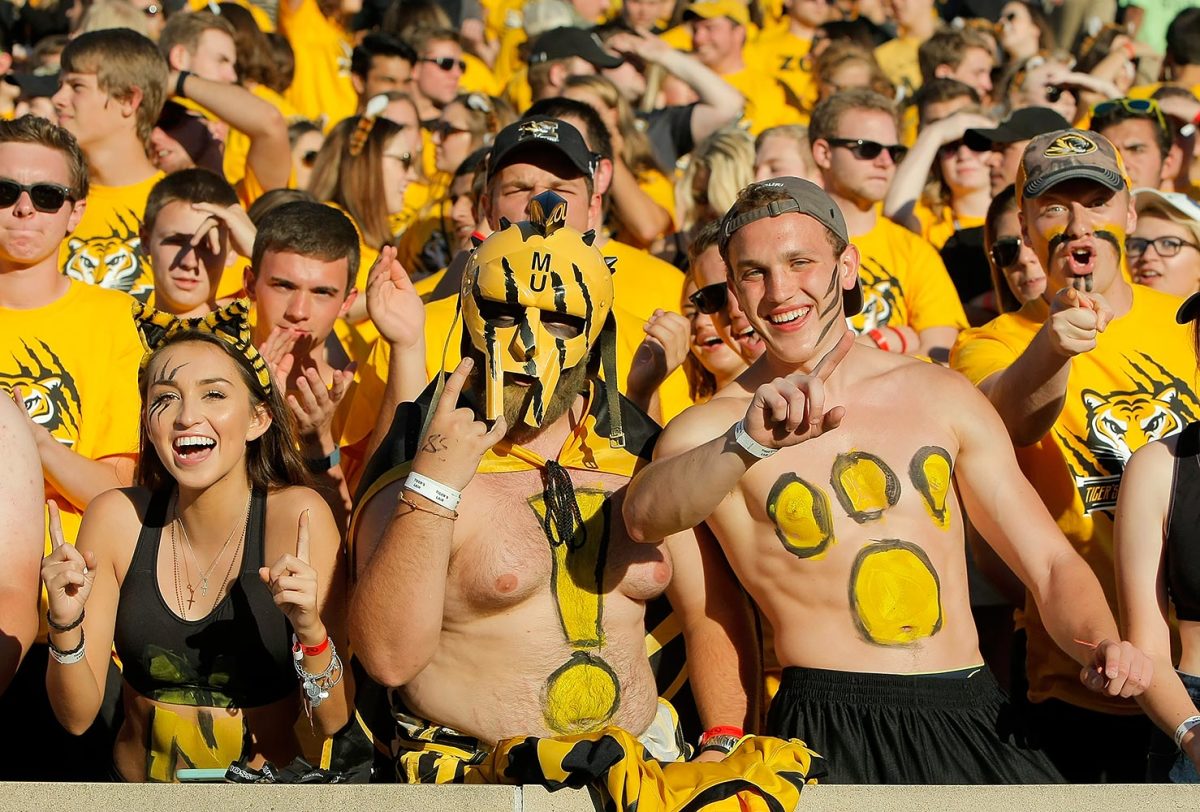 Missouri-Tigers-fans-CAX16091002_Eastern_Michigan_at_Missou.jpg