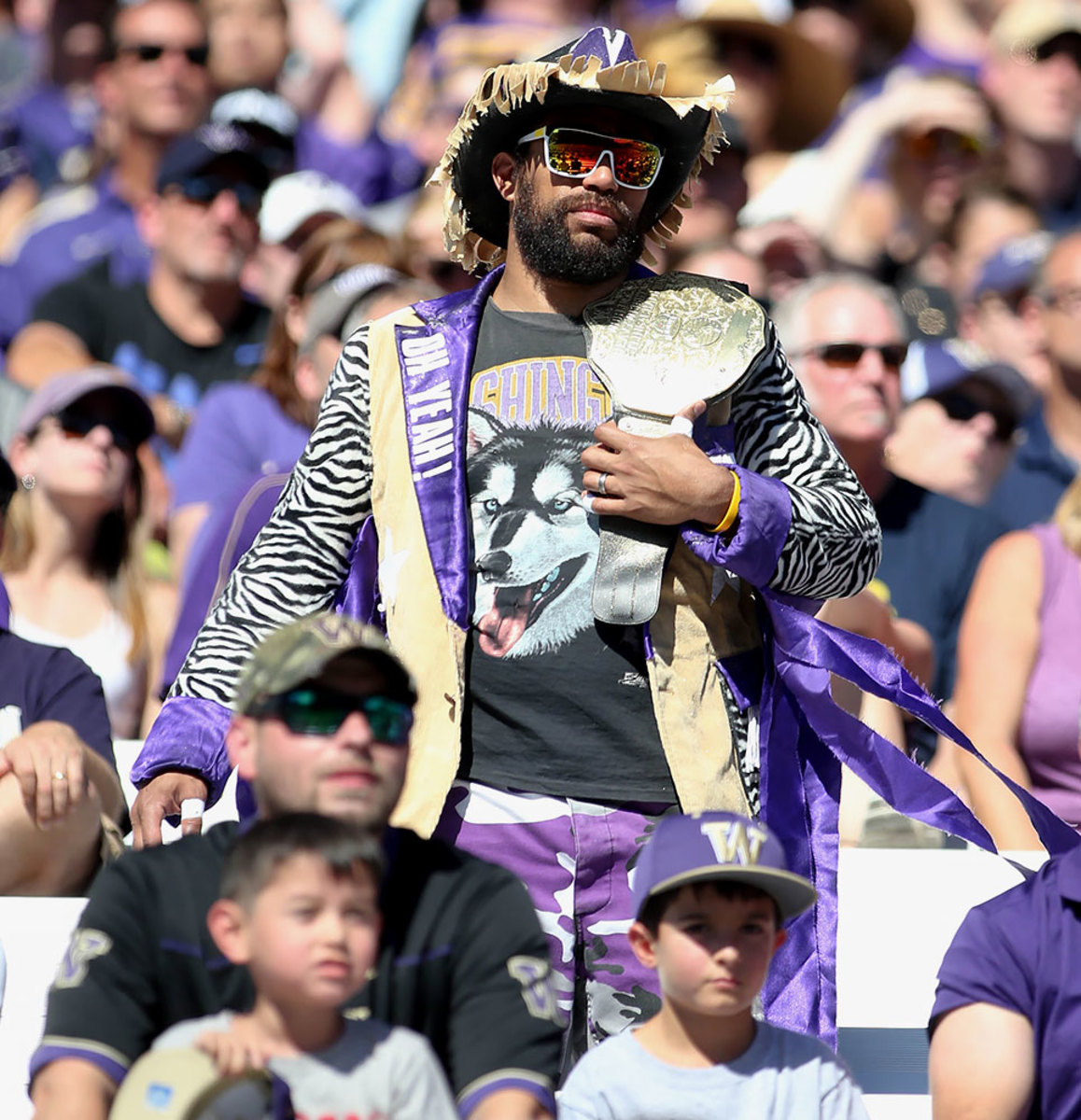 Washington-Huskies-fans-5600910201623_Idaho_at_Washington.jpg