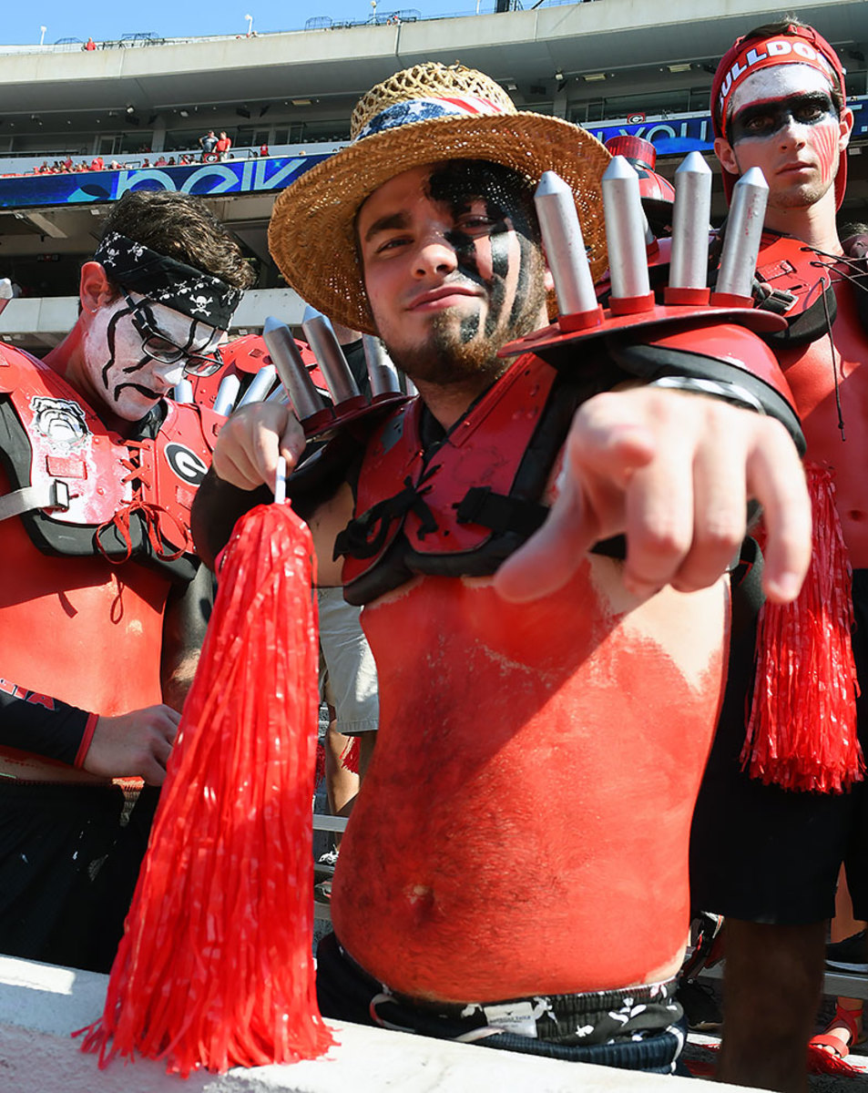 Georgia-Bulldogs-fans-ccr160910020_Nicholls_State_at_Georgia.jpg