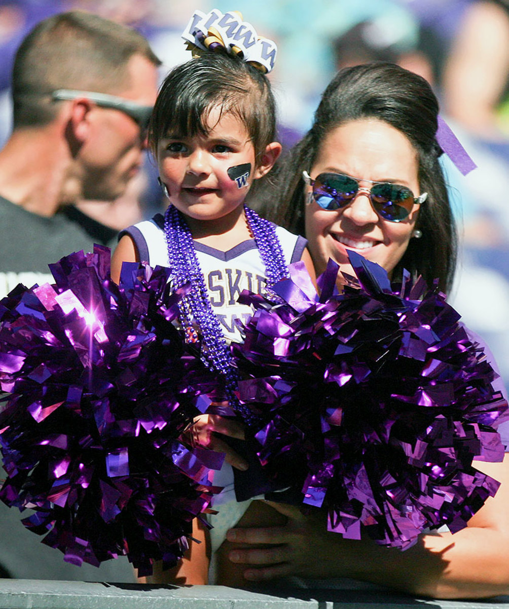 Washington-Huskies-fans-5600910201600_Idaho_at_Washington.jpg