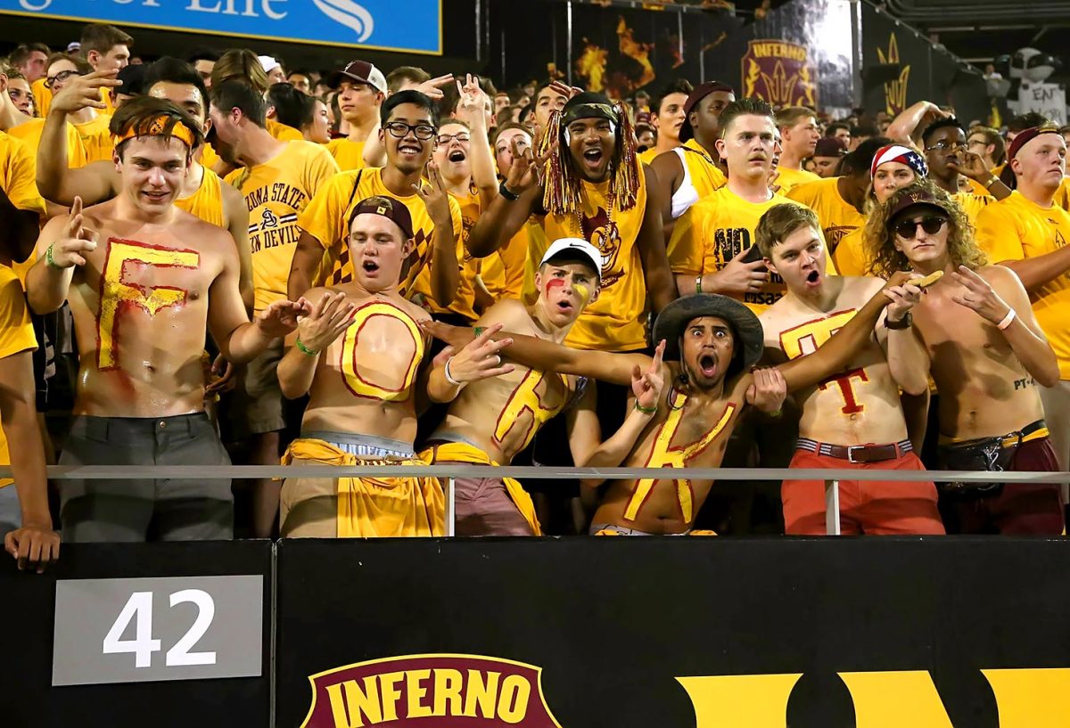 Arizona_State_Superfans-ZYP_5887.jpg