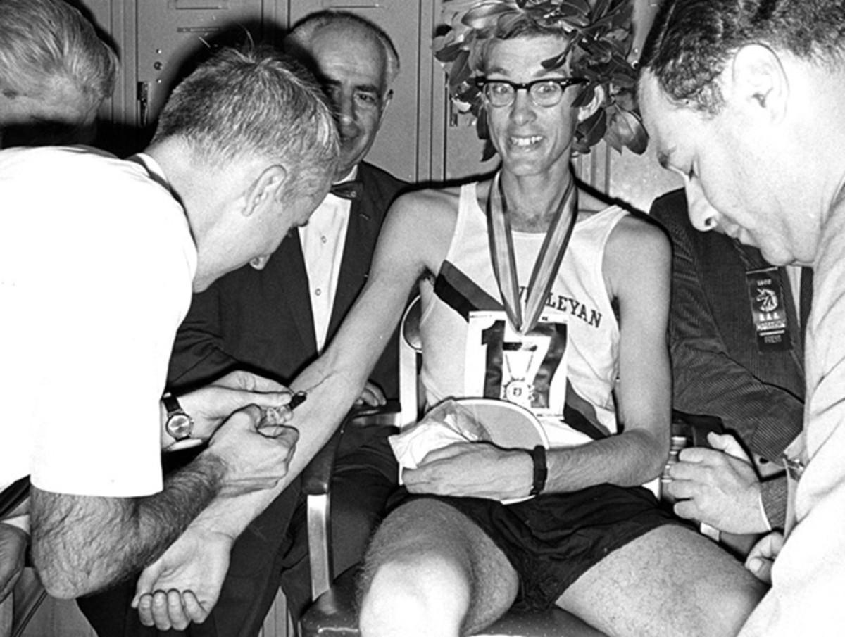 amby-burfoot-1968-olympics.jpg