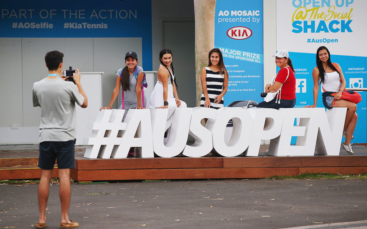 australian-open-fans-3.jpg