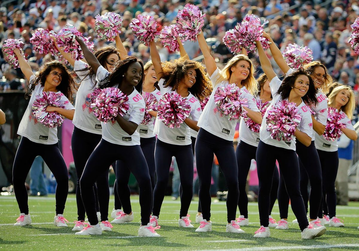 New-England-Patriots-cheerleaders-AP_977155421510.jpg