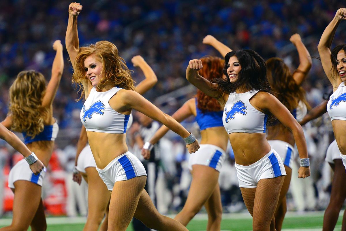 Detroit-Lions-cheerleaders-116161016113_Rams_at_Lions.jpg
